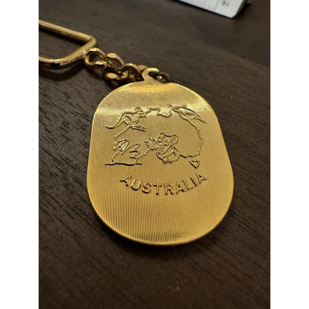Sydney Australia Opera House Keychain Key Ring‎ Gold Tone
